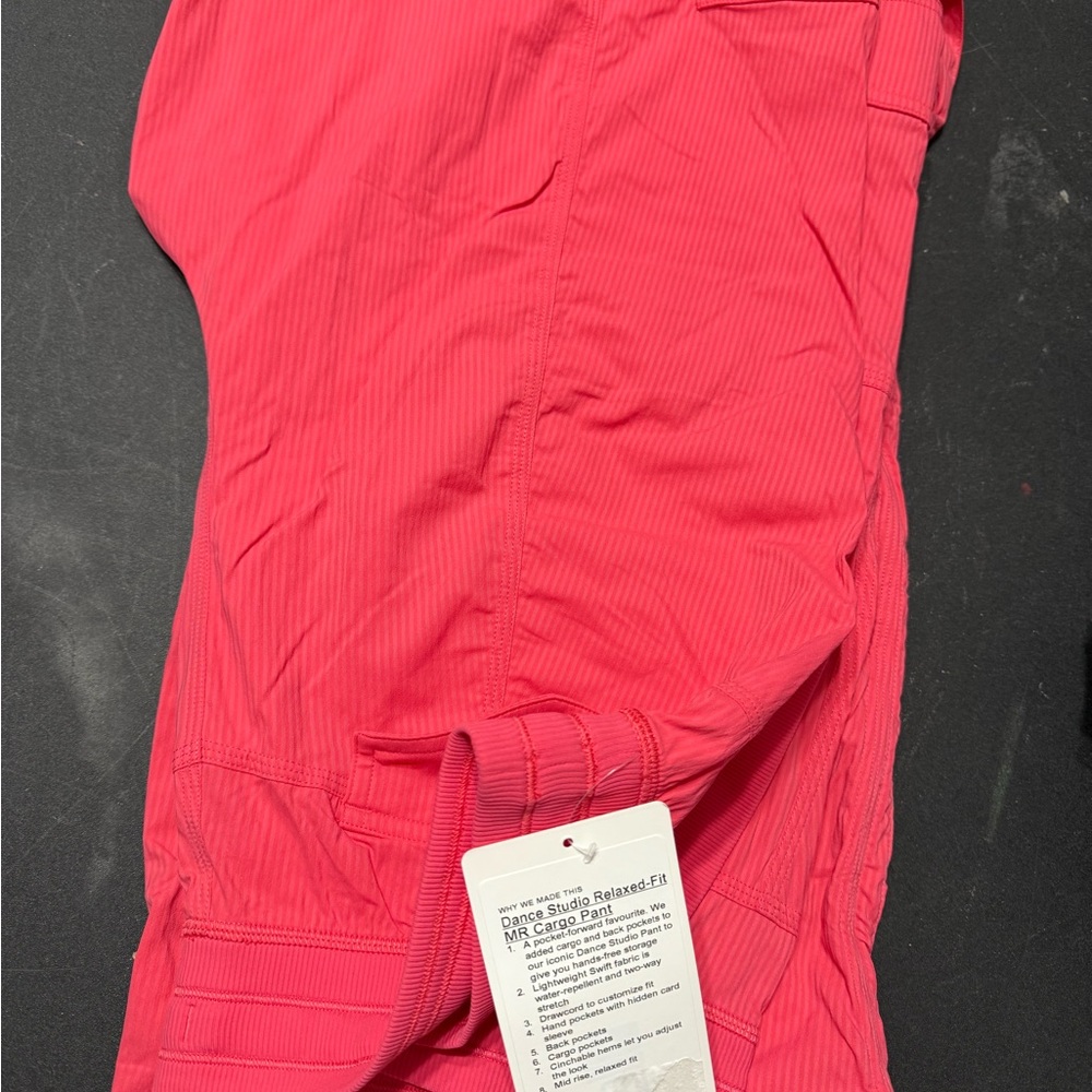 Lululemon Athletica Pink Dance Studio relaxed fit MR Cargo Pants